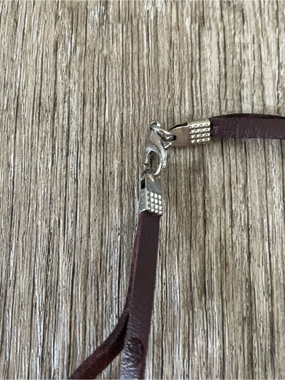 Women’s Burgundy Faux Leather Cord Necklace Large Silver Tone Open Heart - Picture 3 of 4